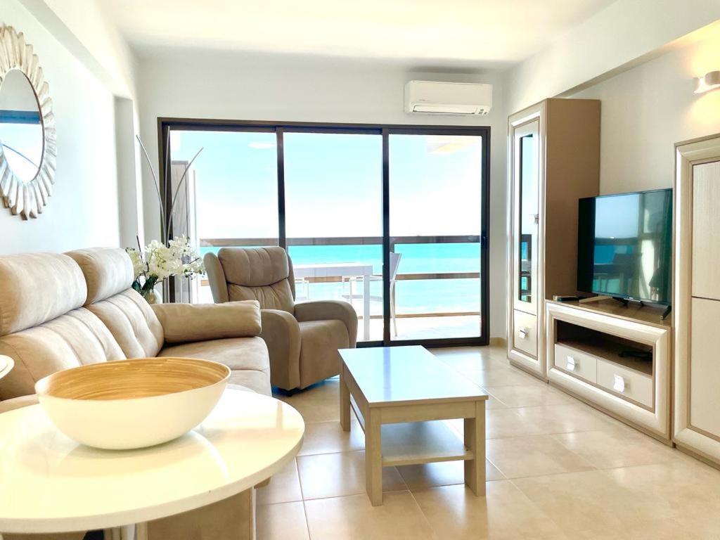 Calpemar 8 Sea View First Line Arenal Beach Dış mekan fotoğraf